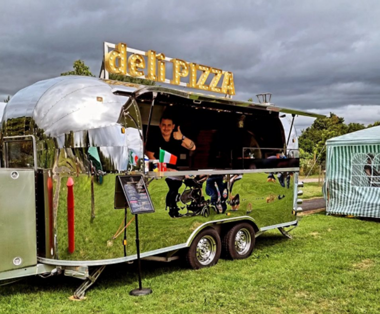 Airstream Pizza Foodtruck und Foodtrailer – Medium