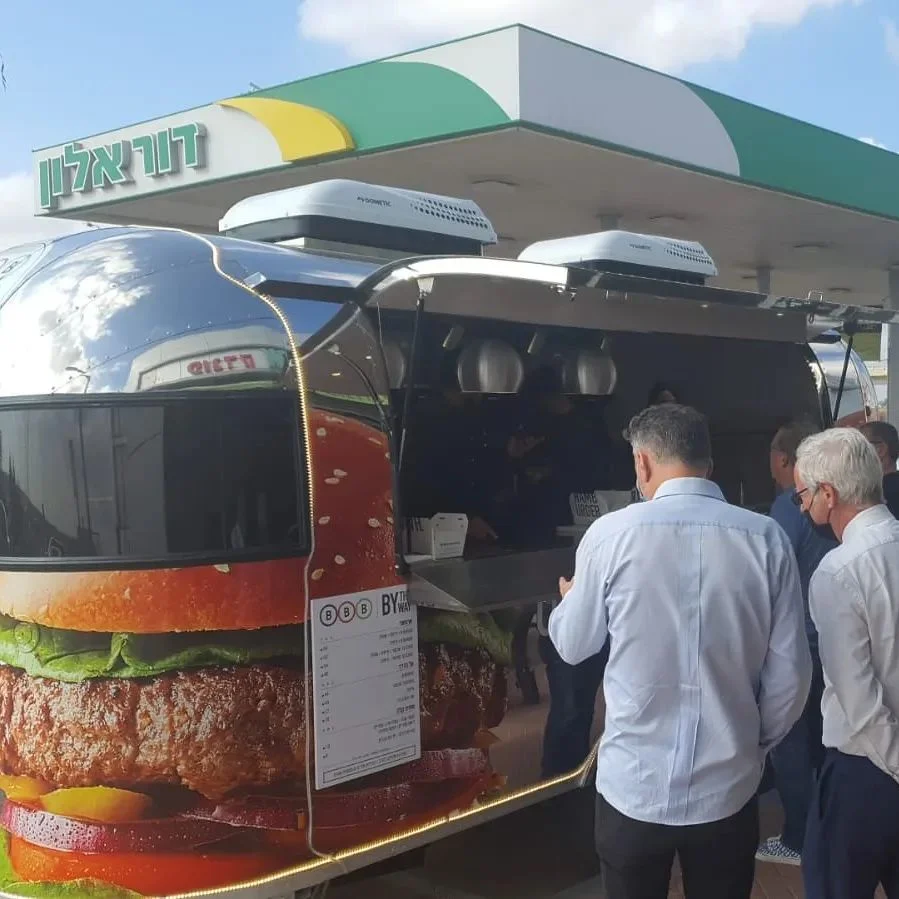 Burger-Foodtruck und Foodtrailer Medium