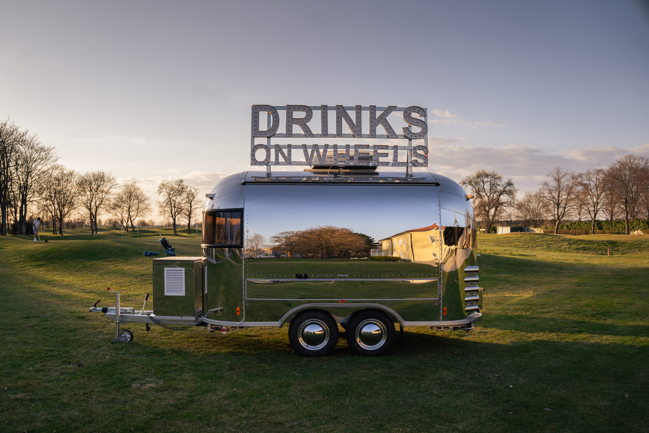 R-stream Compact 400 Drinks on Wheels