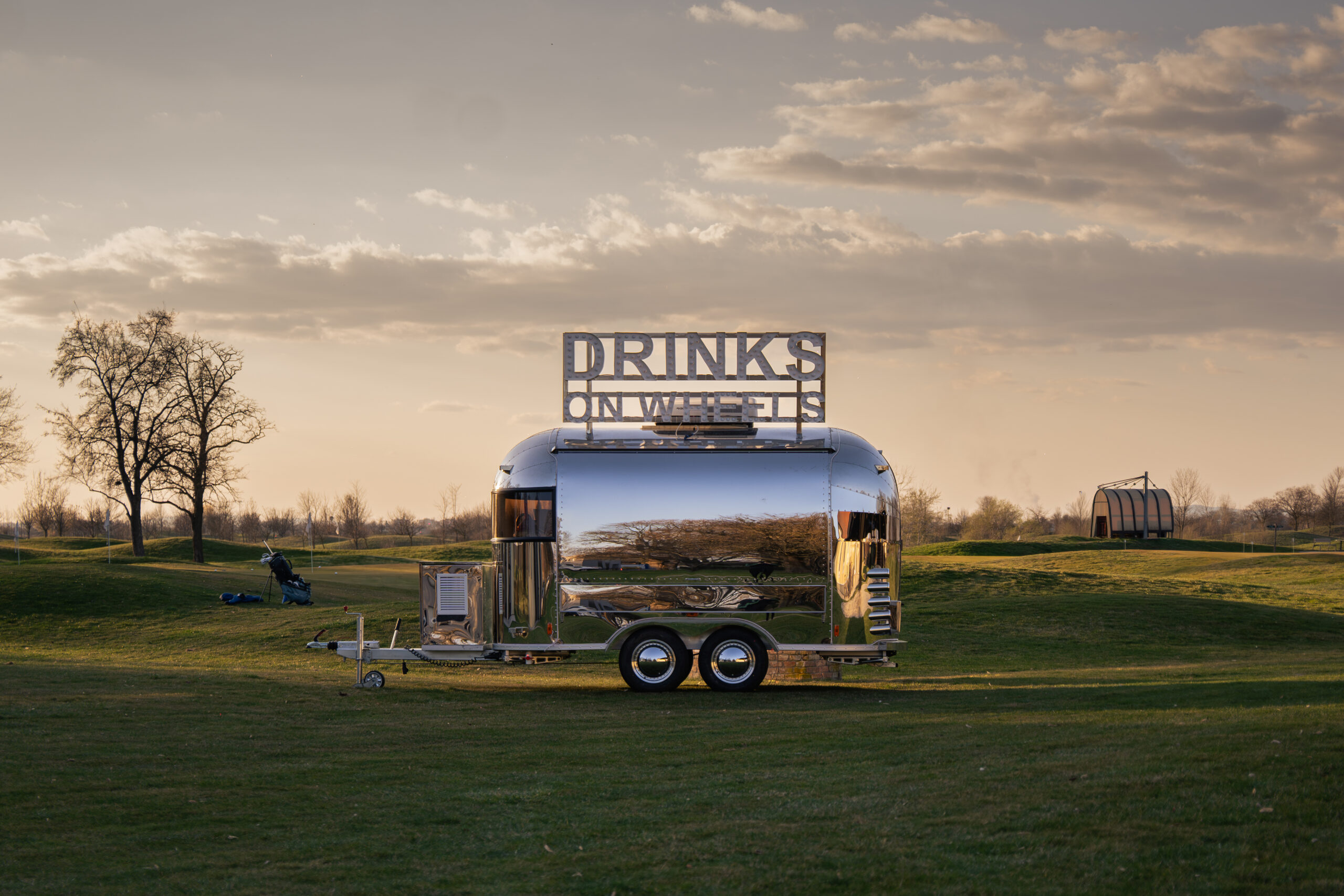R-stream Compact 400 Drinks on Wheels