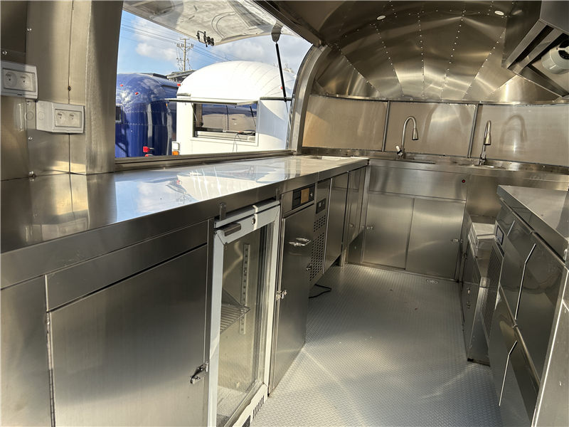 R-stream Compact 400 Grill/Bar 1