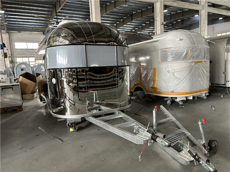 R-stream Compact 400 Drinks on Wheels
