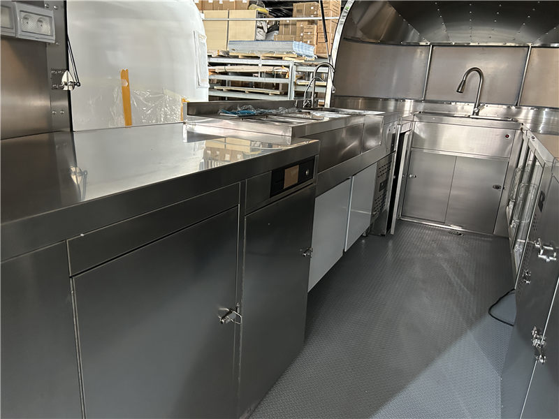 R-stream Compact 400 Drinks on Wheels