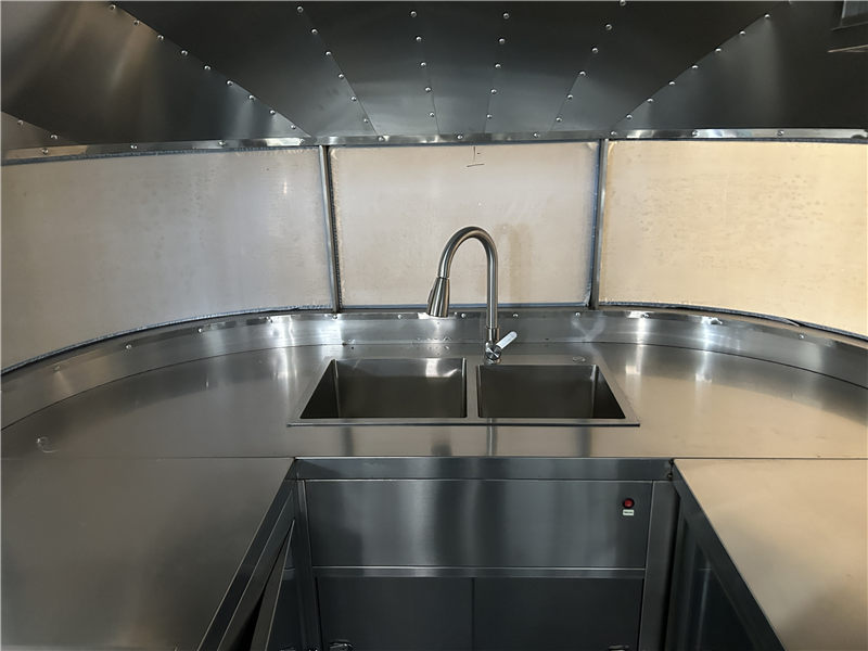 R-stream Compact 400 Drinks on Wheels