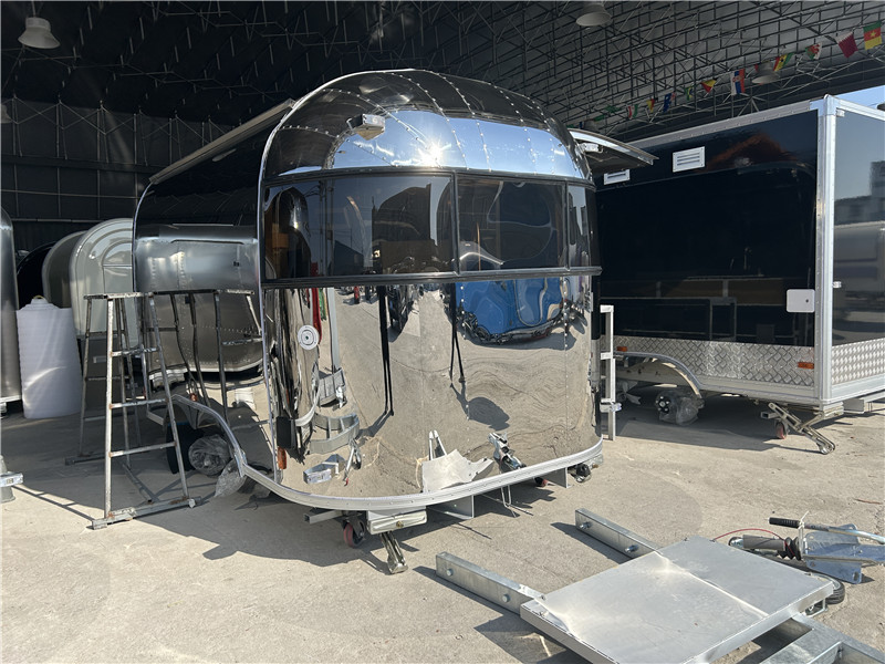 R-stream Compact 400 Drinks on Wheels